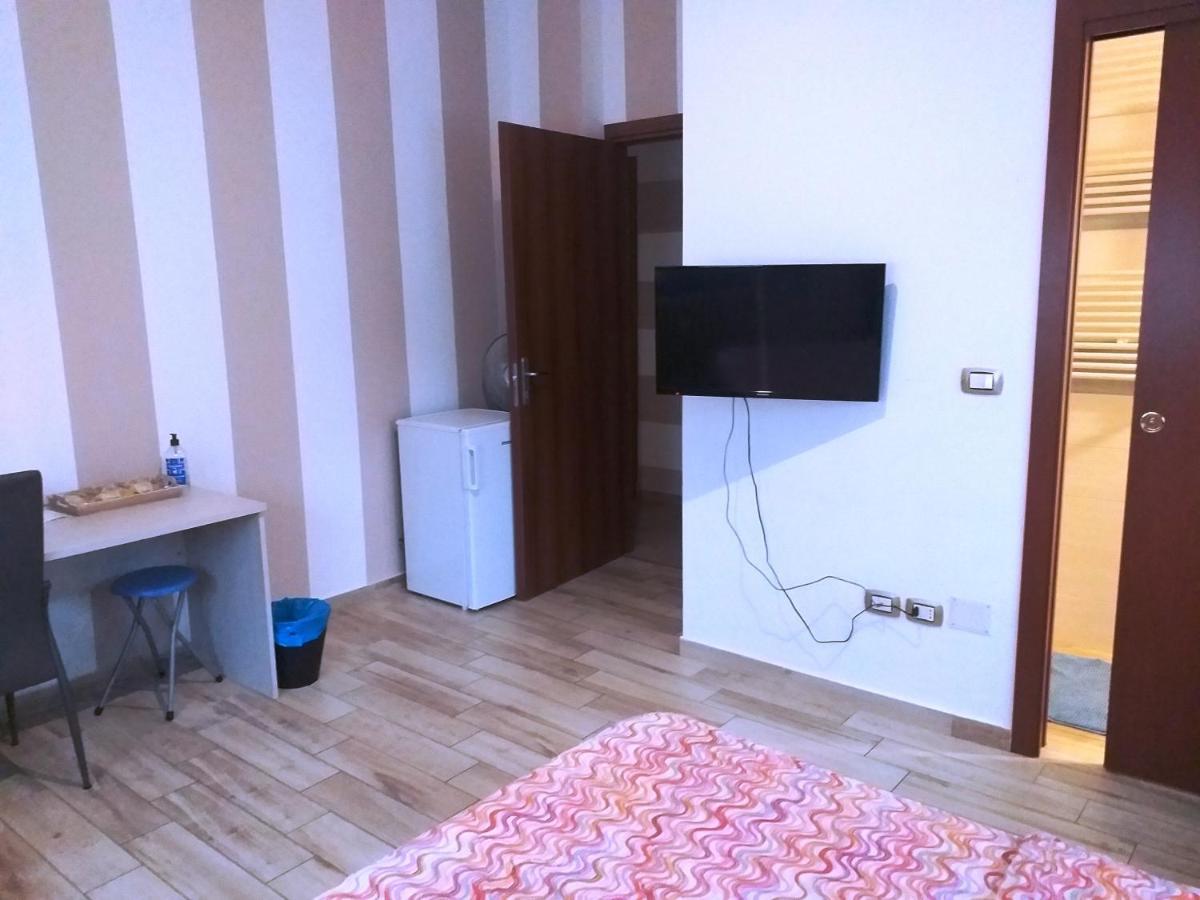Edoardoapartments1 Vercelli Luaran gambar